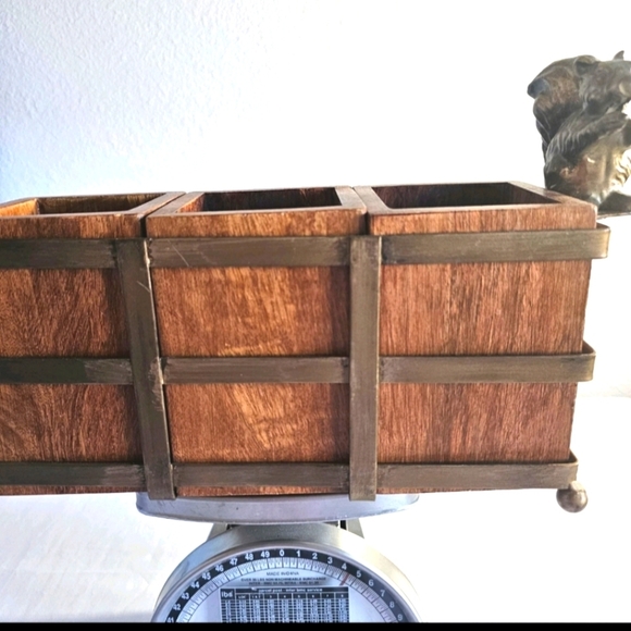 Unique Fall Decorative Wooden Cutlery Table Organizer with Brass Squirrel Holder - Picture 9 of 12